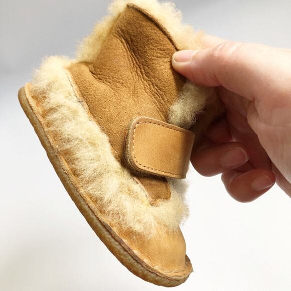 Born Leather Fuzzy Booties Size 2 - Picture 3 of 7